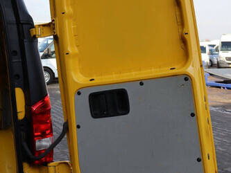 2020-mercedes-benz-evito-1424351-45495237