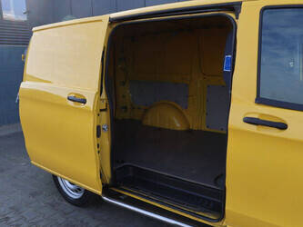 2020-mercedes-benz-evito-1424351-45495247