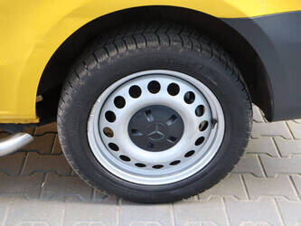 2020-mercedes-benz-evito-1424353-45495290