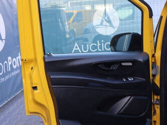 2020-mercedes-benz-evito-1424353-45495295