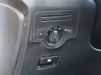 2020-mercedes-benz-evito-1424353-45495301