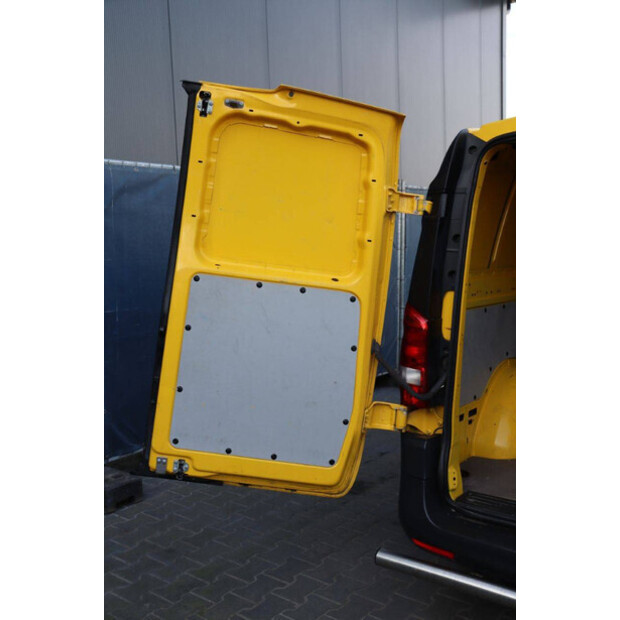 2020 Mercedes-Benz EVITO-45495310