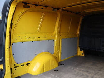 2020-mercedes-benz-evito-1424353-45495313