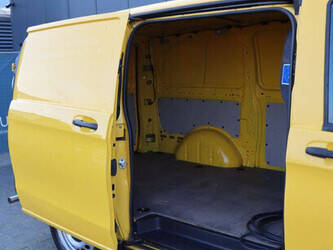 2020-mercedes-benz-evito-1424353-45495316