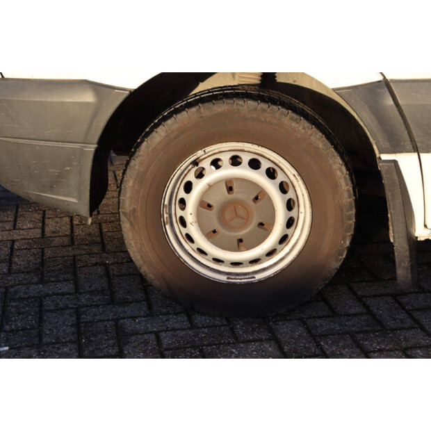 Mercedes-Benz SPRINTER-45495836