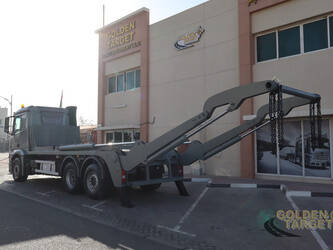 2012-mercedes-benz-2642-1405414-45498790