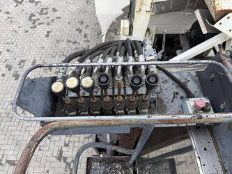 2008-mercedes-benz-2536-chipsealer-bcg-500-45508801