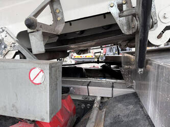 2008-mercedes-benz-2536-chipsealer-bcg-500-45508815