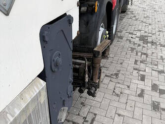 2008-mercedes-benz-2536-chipsealer-bcg-500-45508822