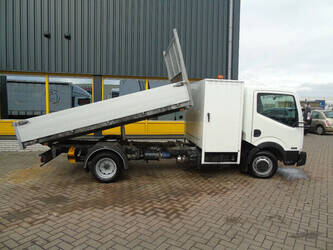 2018-nissan-cabstar-35-13-45508884