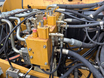 2005-caterpillar-m322c-1424438-45509444