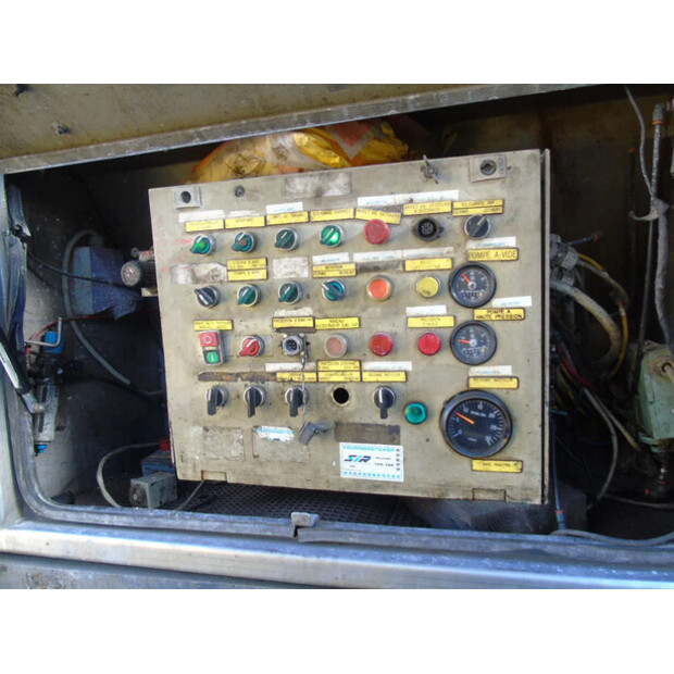 2000 Volvo FM 12.340-45509490