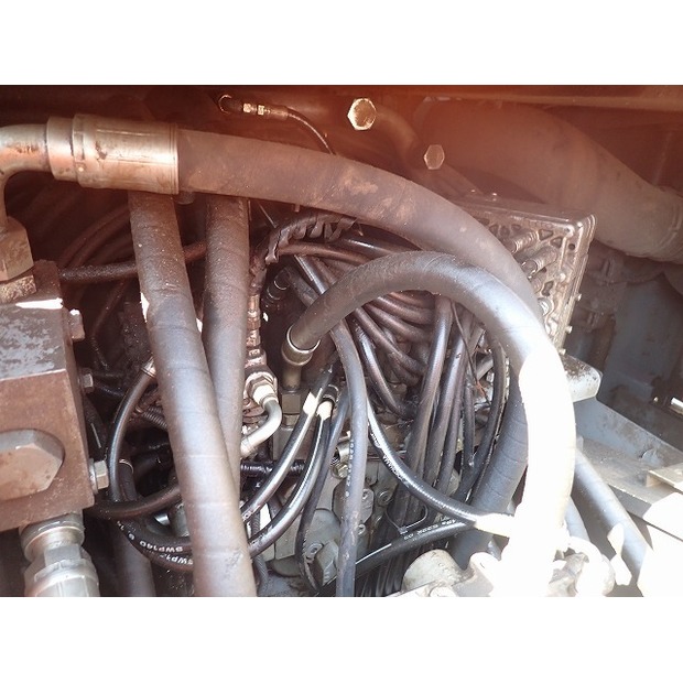 2014 Hitachi ZX200LC-5B-45533648