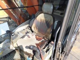 2014-hitachi-zx200lc-5b-45533656