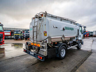 2006-renault-220-dci-1424497-45536008