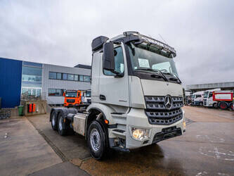 2018-mercedes-benz-arocs-2643-1424498-45536053