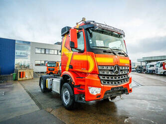 2016-mercedes-benz-arocs-2143-1424499-45536077