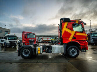 2016-mercedes-benz-arocs-2143-1424499-45536078