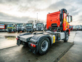 2016-mercedes-benz-arocs-2143-1424499-45536079