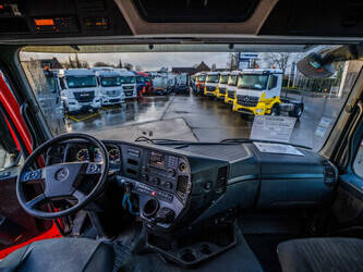 2016-mercedes-benz-arocs-2143-1424499-45536084