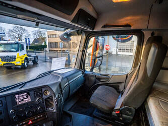 2016-mercedes-benz-arocs-2143-1424499-45536091