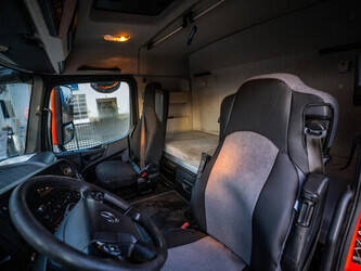 2016-mercedes-benz-arocs-2143-1424499-45536092