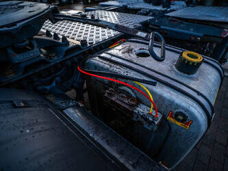 2016-mercedes-benz-arocs-2143-1424499-45536094