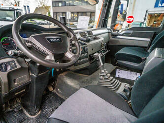 2017-man-tgs-33-500-1424501-45536190