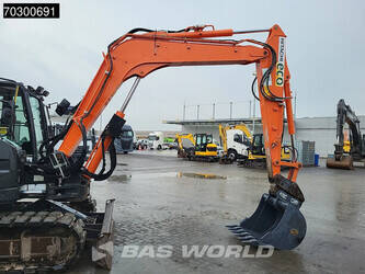 2018-hitachi-zx85-usb-5a-45536271