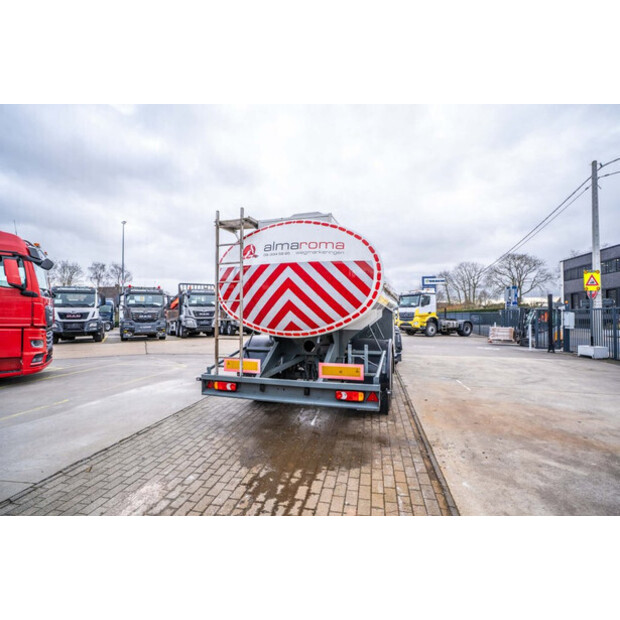 1983 VAN DEN DIJSEL OTHERS-45549461