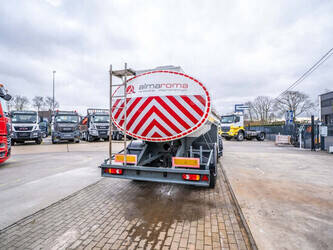 1983-van-den-dijsel-others-45549461