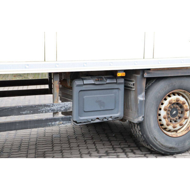 2017 شميتز كارجوبول OTHERS-45550066