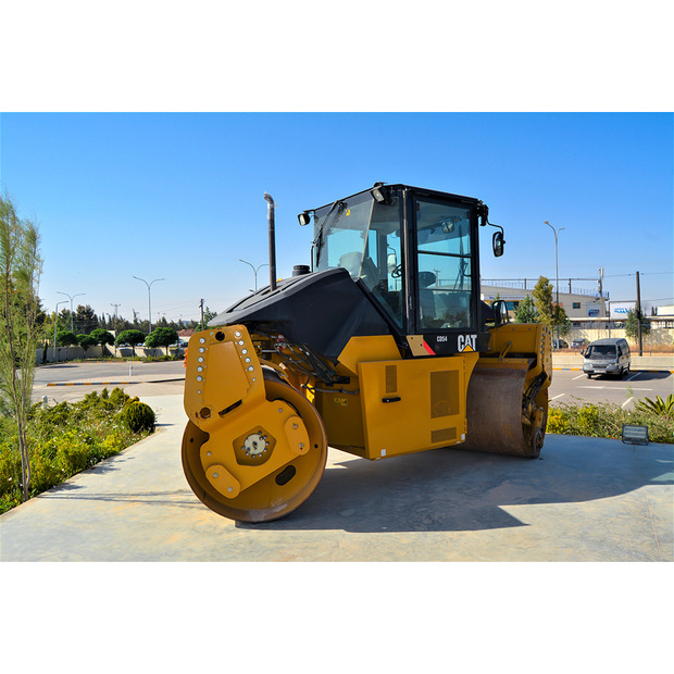 2014 كاتربيلر CD54-45551915