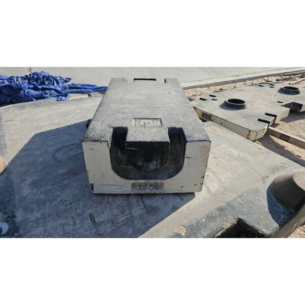 2017 GROVE GMK4100L-1-45552333