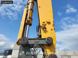 2011-liebherr-r974c-45552383