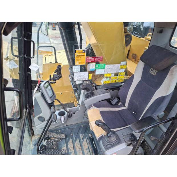 2016 Caterpillar 325FLCR-45552415