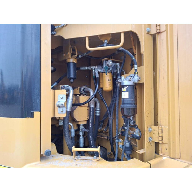 2016 Caterpillar 325FLCR-45552417