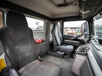 2015-man-tgs-32-360-1424608-45552516