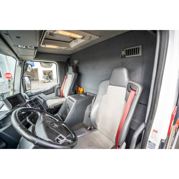 2015 رينو T380-45552670