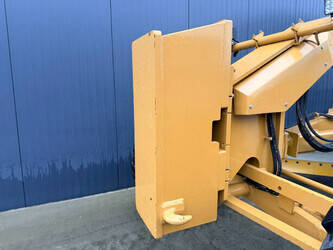 2013-caterpillar-140k-1424754-45554313