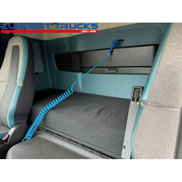 2016 فولفو FM 420-45555219