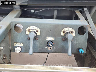 2007-burg-others-1424712-45555659