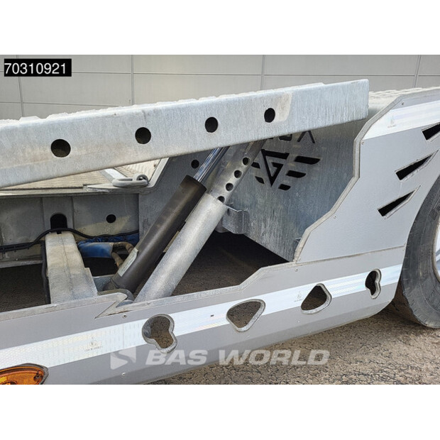 2025 Vega OTHERS-45555802