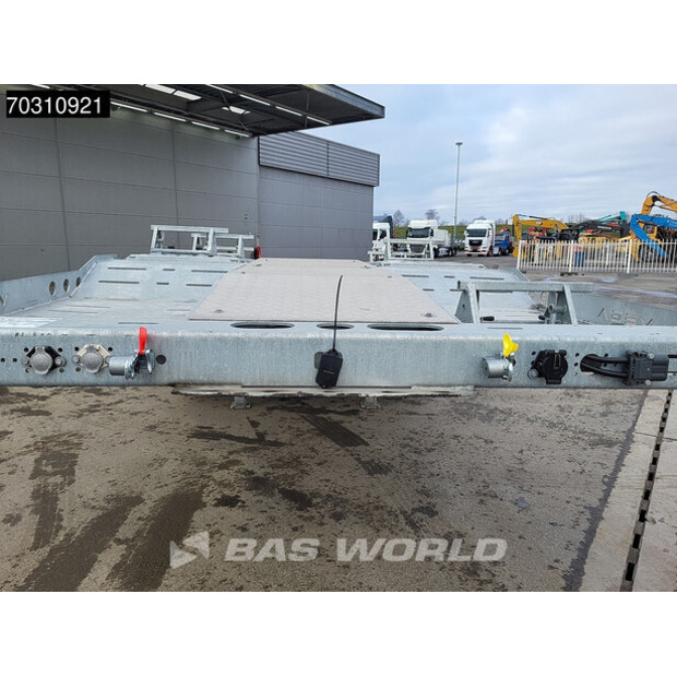 2025 Vega OTHERS-45555812