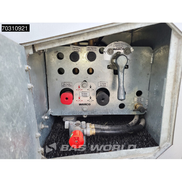 2025 Vega OTHERS-45555813