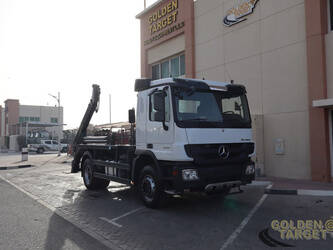 صورة ل تريلات حاويات 2014 مرسيدس بنز Actros 1836