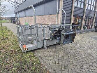 صورة ل رافعة شوكية تلسكوبية أخرى