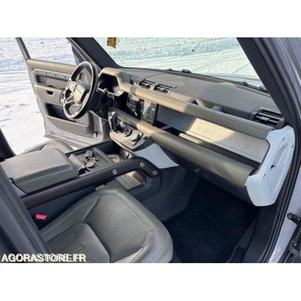 2021 لاند روفر Defender-45569010