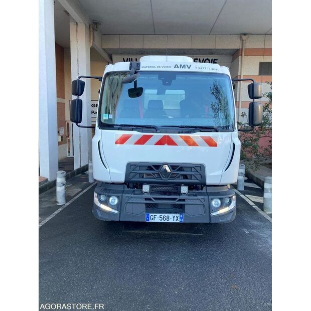 2022 Renault D-45569080