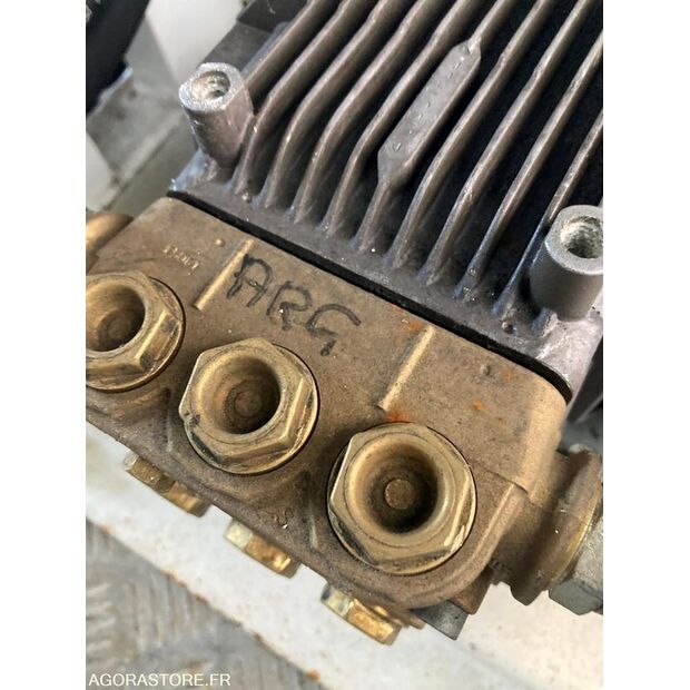 2022 Renault D-45569088